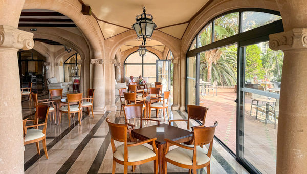 A seating area at the Secrets Mallorca Villamil. A seating area at the Secrets Mallorca Villamil.
