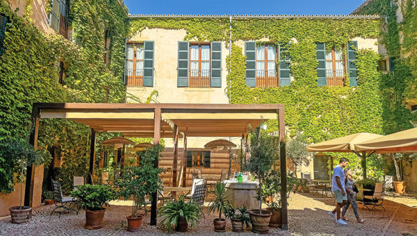 Much of the Zoetry Mallorca is within a 14th-century estate. Much of the Zoetry Mallorca is within a 14th-century estate.